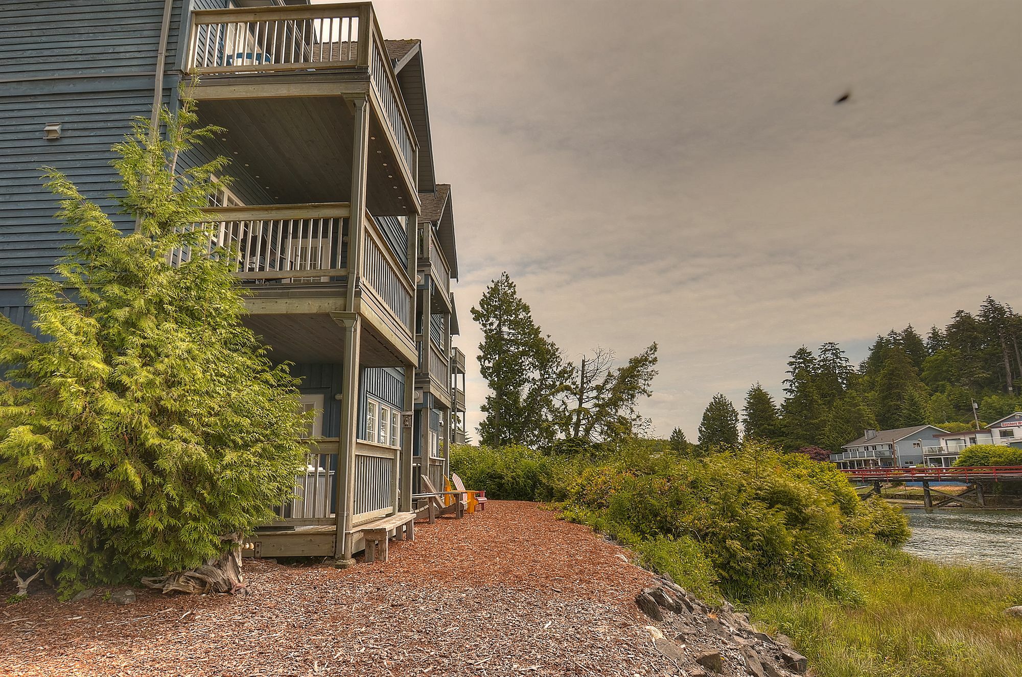 Waters Edge Shoreside Suites Ucluelet Exterior foto